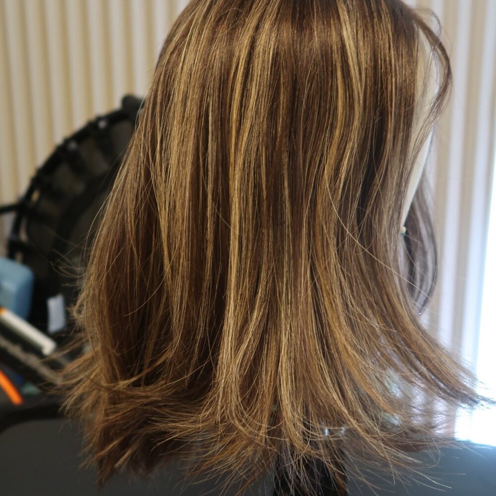 LeBeauty Human Hair Brunette Wig with Highlights - Picture 4 of 16